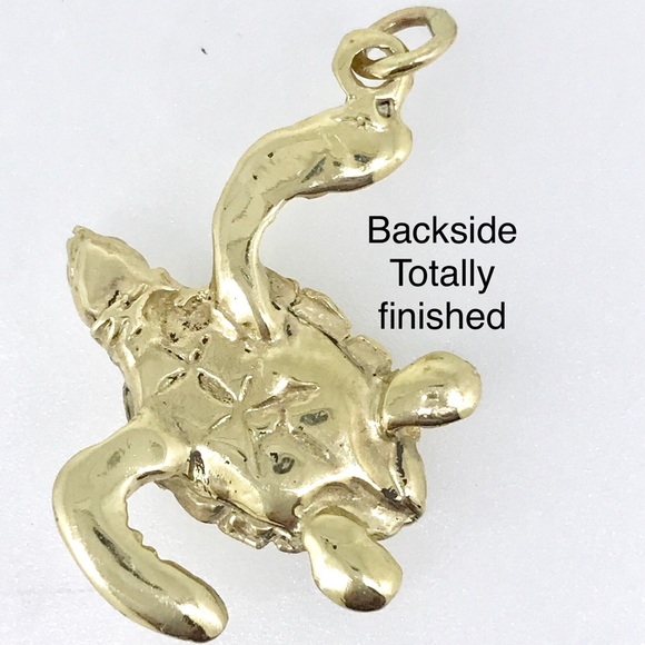 NWT 14 kt yellow solid gold sea turtle pendant - Picture 6 of 8